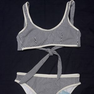 Two-piece bathing suit